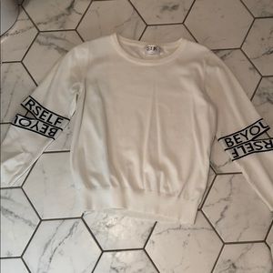 This is in perfect condition. Only worn once.